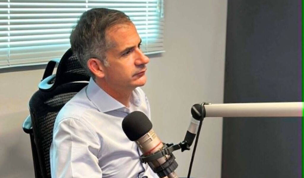 Kostas Bakoyannis: “Athens deserves a full time mayor, my heart is in the capital”