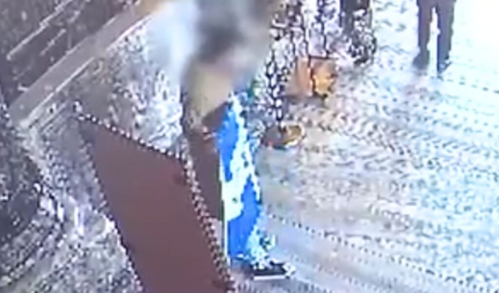 Turkey sentences Greeks to suspended jail term for Hagia Sophia flag incident