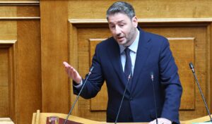 Androulakis threatens legal action against intelligence chief