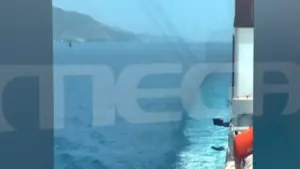 Thriller in the Aegean: Helicopter harasses passenger ferry