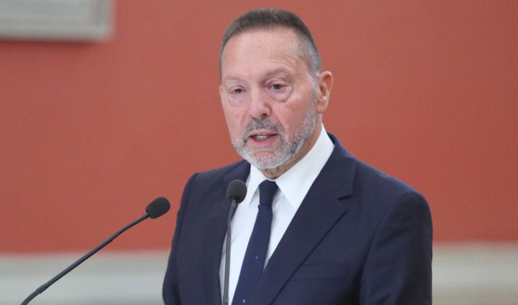 Bank of Greece governor dismisses triangular transactions claims