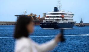 Hantavirus outbreak: MV Hondius cruise ship arrives in Rotterdam for disinfection