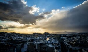 Kolydas: Unsettled weather with rain and spring temperatures ahead