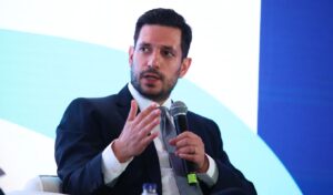 Greek minister calls on domestic industry to invest in railways