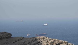 Gulf shipping traffic drops after Strait of Hormuz closure