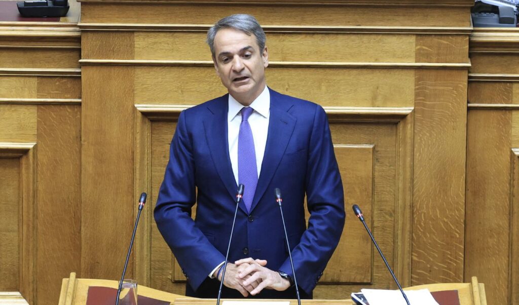 Mitsotakis announces support measures against rising costs