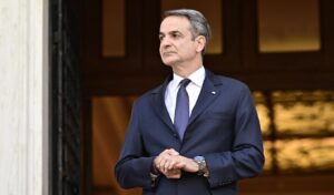 Mitsotakis calls for unity and reforms at New Democracy Congress
