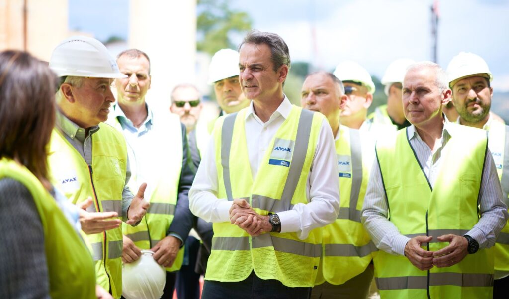 Mitsotakis inspects new Sparta Hospital under construction
