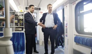 Mitsotakis announces major transport upgrades: new trains, buses and staff recruitment