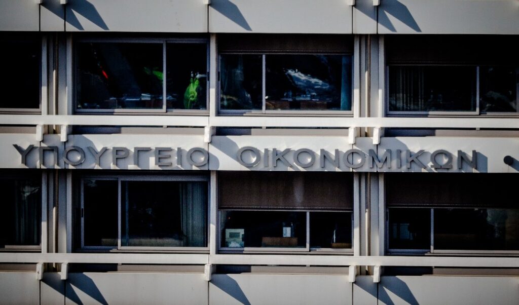 Greek public debt soars above €3.1 billion in Q1 surge