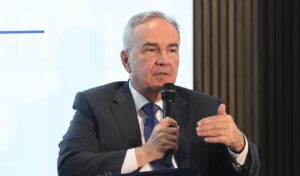 Papathanasis: PASOK out of touch with reality as Recovery Fund reaches 100%