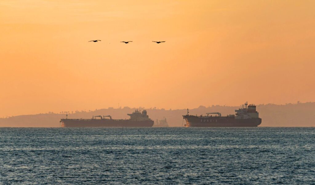 Oman: Tanker explosion off Muscat coast causes fuel spill