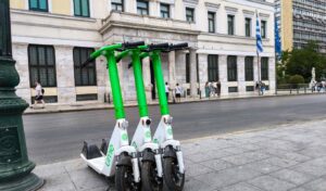 Electric scooter poll: What citizens say – “Ban them completely”