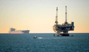 Oil plunges 6% on reports of US-Iran “understanding” deal