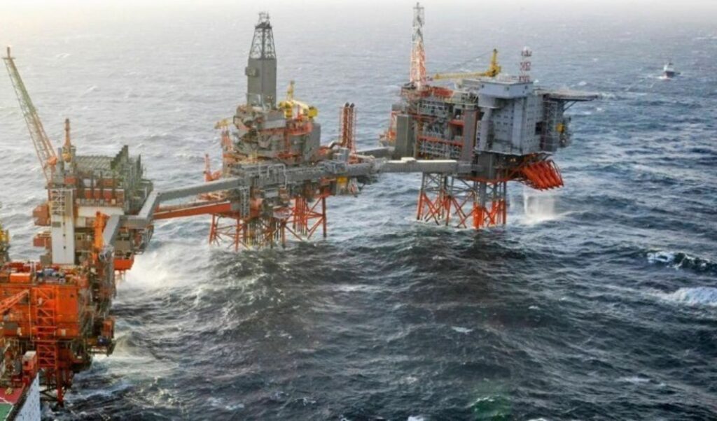 Oil prices decline: WTI drops to $91.33 despite new US strikes on Iran