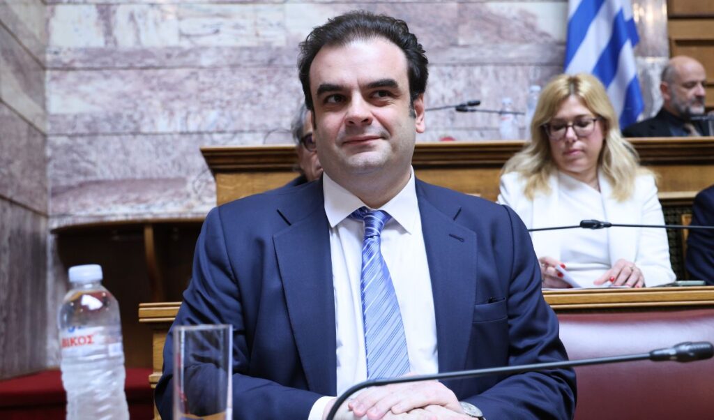 Kyriakos Pierrakakis: “We save 30 million euros annually for every billion in early debt repayment”