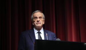Samaras criticizes government over Patriot withdrawal