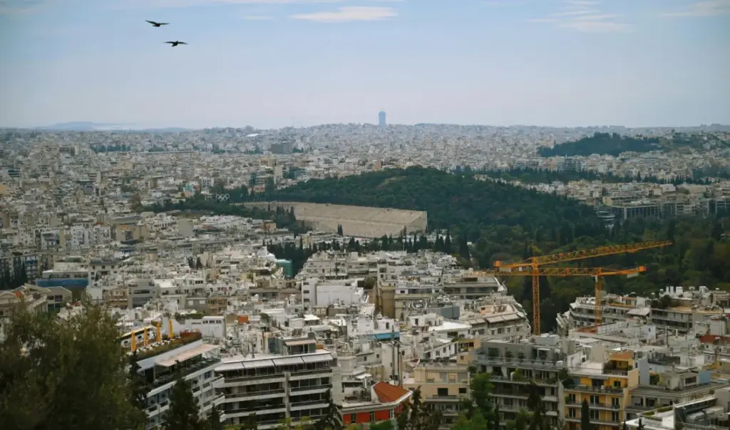 Attica urban planning corruption bust: 6 arrests, bribes up to €30,000
