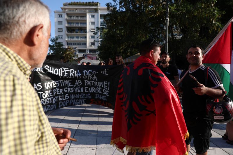 alvania-syntagma-kushner-5