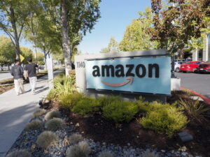 Greek academics urge Amazon to restore Greek language support