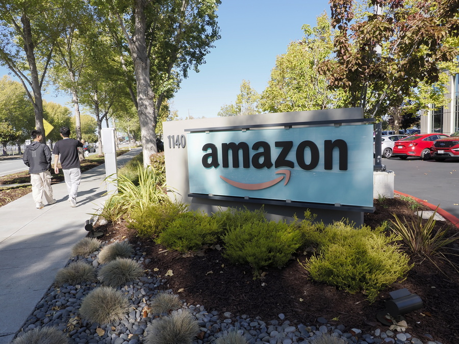 Greek academics urge Amazon to restore Greek language support