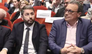 SYRIZA opens door to PASOK after Tsipras’ rejection
