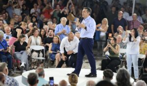 Tsipras launches political comeback with power message and sharp attack on Mitsotakis