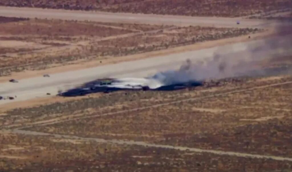 California tragedy: Eight killed in B-52 bomber crash at air force base