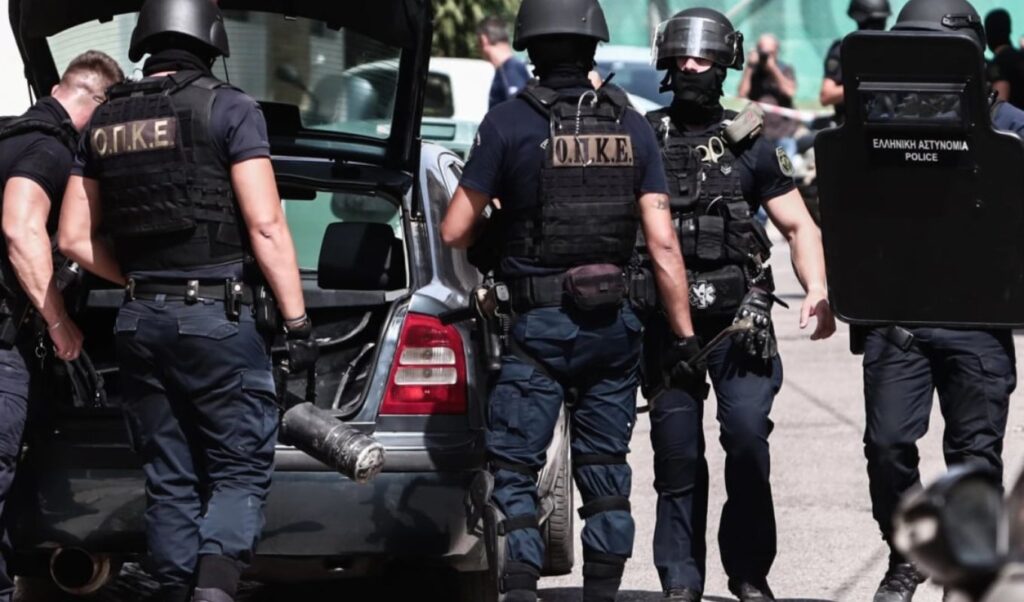 Hamas manhunt: Two members sought, one in Greece – suspect admits second chemical order
