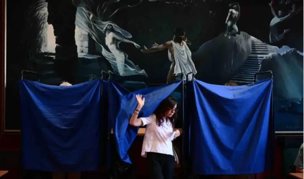 New Democracy leads with 30.5% as Tsipras climbs to second place