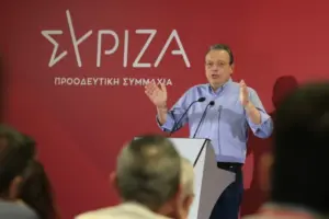 SYRIZA leader Famellos fires back at internal opposition