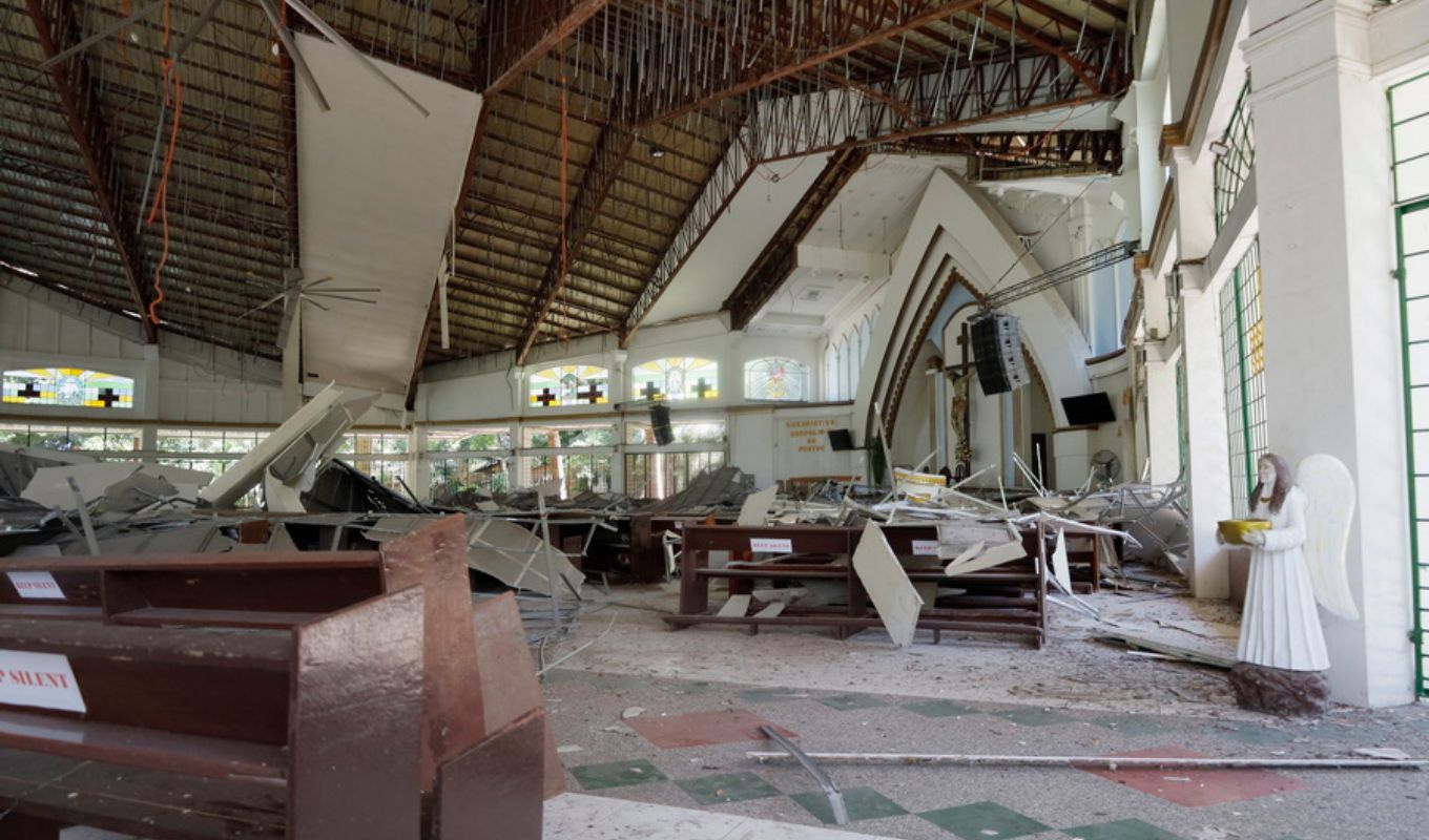 Philippines: 41 dead from powerful 7.8 magnitude earthquake, rescue operations continue - Hope the number won't increase further (Images & Video)