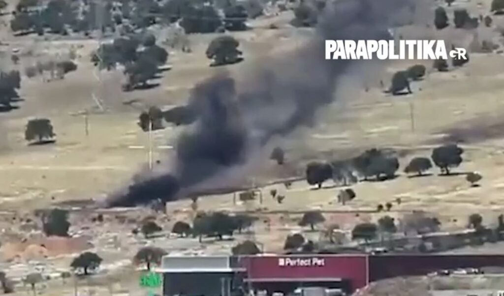 Fire in Aspropurgos: Flames racing toward Mount Parnitha stopped by firefighters – Drone spotted first outbreak (Video)