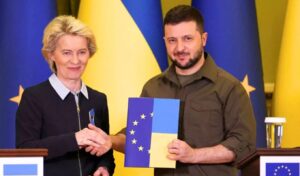 Ukraine gets green light for EU accession talks to begin