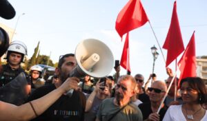Alexandras Refugee Housing: Hunger Strike Called Off (Video)