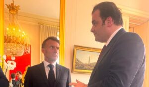 Macron receives Pierrakakis at Elysee Palace: Strengthening Greek-French cooperation