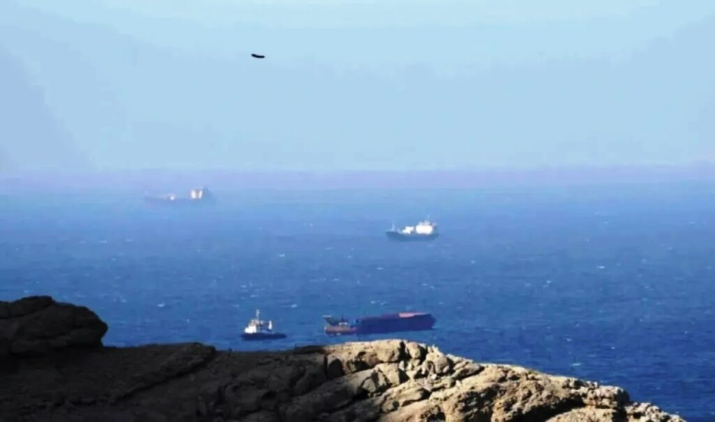 Strait of Hormuz: Tanker traffic slows after ship attack