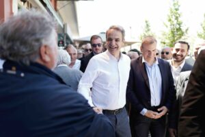 Greek PM Mitsotakis visits Rhodes to meet tourism leaders