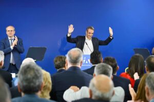 Mitsotakis reveals New Democracy strategy for 2027 elections