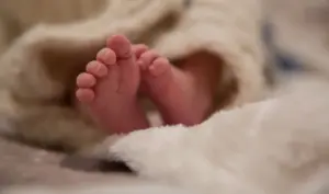 Shock in Patras: 7-month-old baby hospitalized with serious signs of abuse