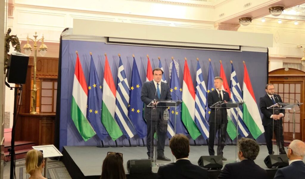 Pierrakakis meets Hungary’s PM and Finance Minister: “A wind of change is blowing”