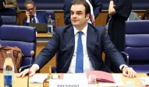 Pierrakakis from Eurogroup: Uncertainty has costs – Fiscal coordination essential in Eurozone