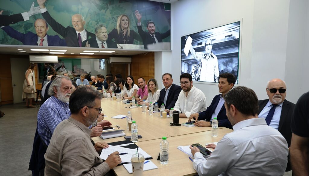 PASOK Political Council: Key decisions, mutual attacks and new shadow cabinet