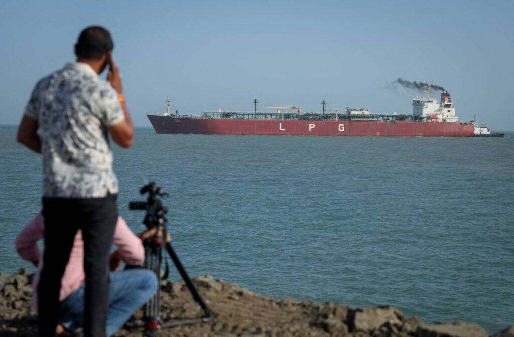 Iran naval blockade lifted: ports reopen after US-Iran deal