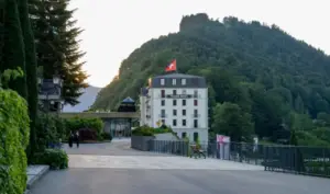 US-Iran talks begin in Switzerland amid Middle East crisis