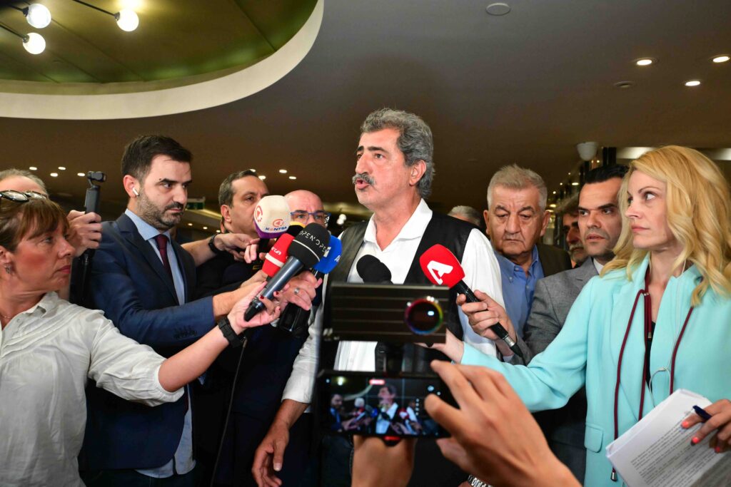 SYRIZA civil war over Tsipras decision: All-out attack from Pappas, Polakis, Dourou