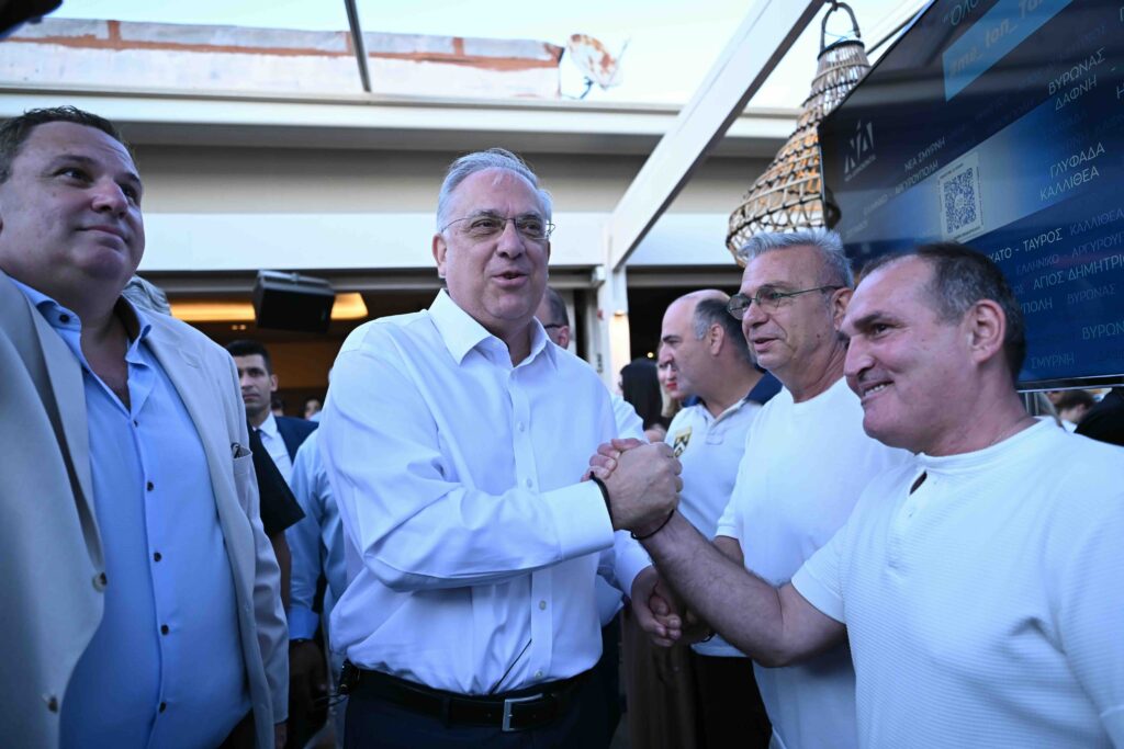 Greece’s minister reveals national supermarket price deal