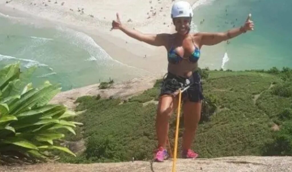 Brazil hiker dies in 30-meter fall while applying insect repellent