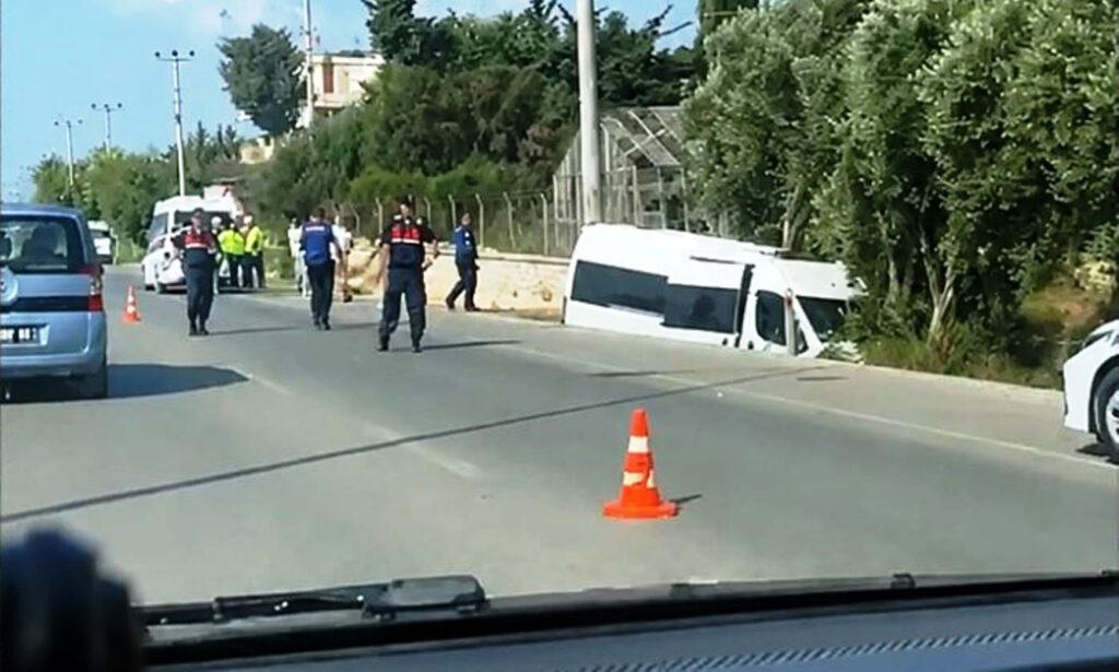Turkey bus hijack: Man attacks driver, steals minibus, dies in crash