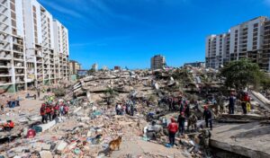 Venezuela earthquake death toll surpasses 1,900 with 50,000 missing